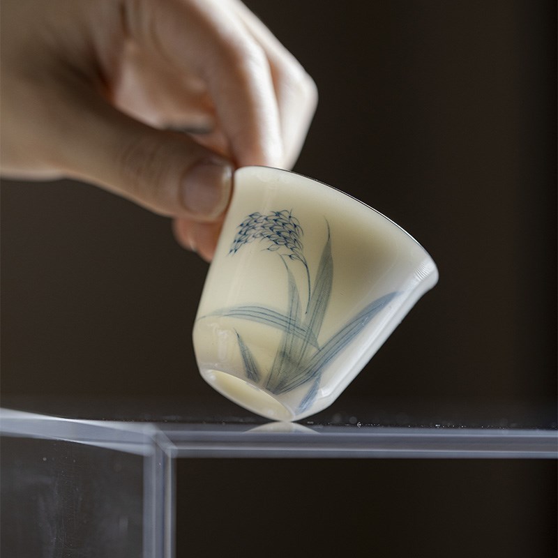 一品仟堂青己薄胎玉泥青花手绘品茗杯功夫茶具陶瓷穗穗平安喝茶杯