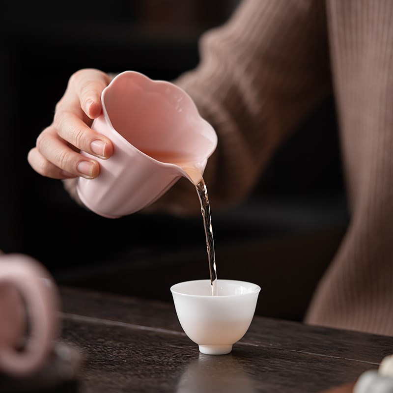 粉色海棠公道杯陶瓷分茶器茶具茶滤一体杯功夫茶具茶海分公杯匀杯
