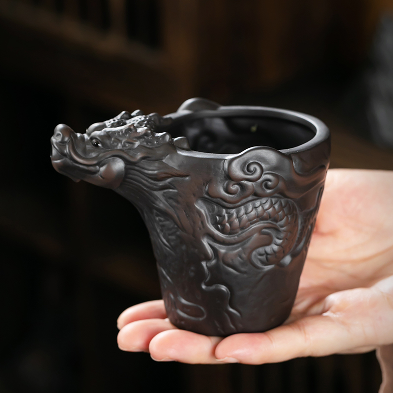 紫砂公道杯浮雕龙分茶杯陶瓷匀杯功夫茶具陶瓷茶海单个分茶器公杯