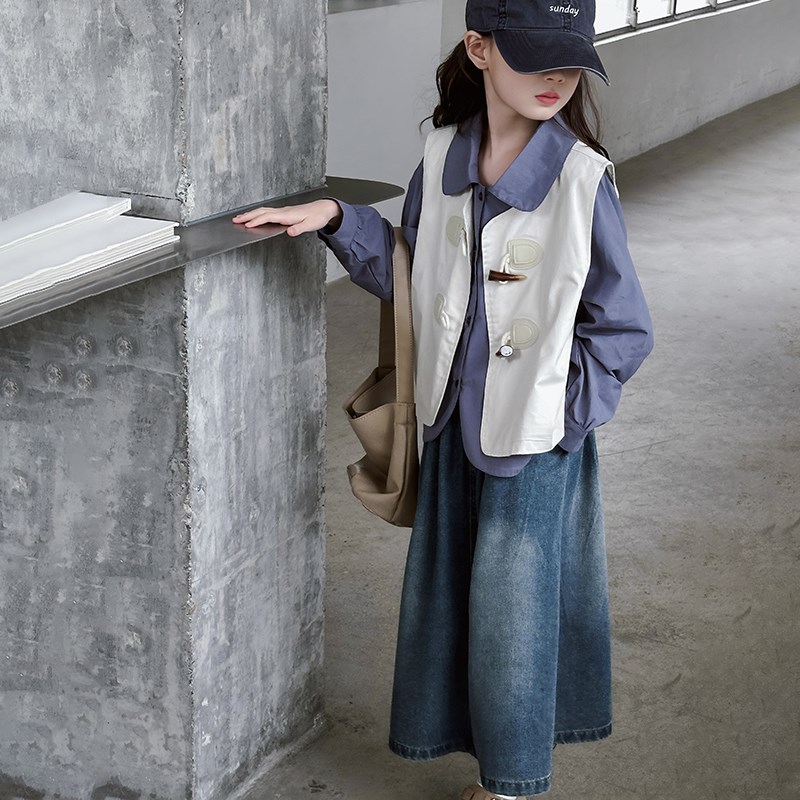 女童套装春秋2024新款中大童牛角扣马甲洋气长袖衬衣牛仔裙三件套