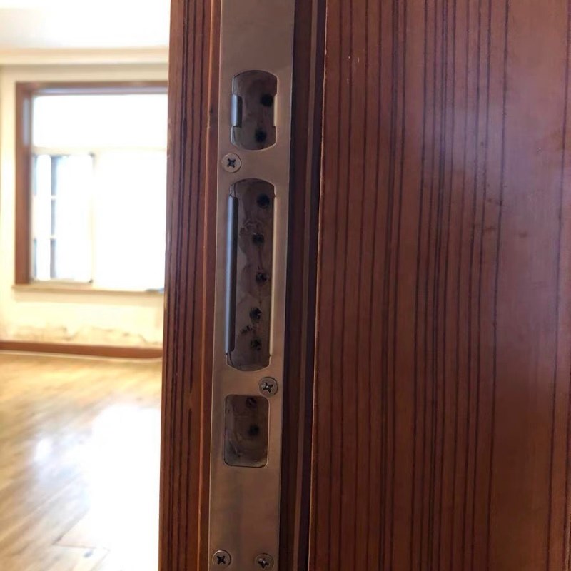 防盗门导向片不锈钢压边条锁舌片锁扣塑料壳家用锁具锁体门框配件