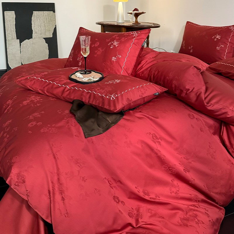 新婚庆床上四件0支全棉提花被刺绣枕红色结婚床单1.8床笠