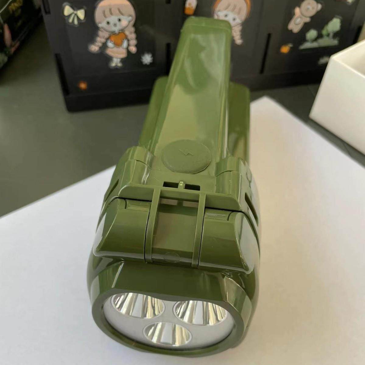 应急班式探照灯用手提SUI摇发手电照明灯