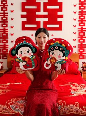 新婚婚喜房字抱枕对结婚红色压床娃娃婚礼一新娘陪嫁庆KUH公仔婚