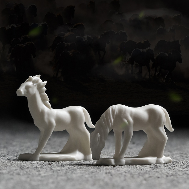 陶瓷生肖马动物小摆件 家居桌面小白马微景观鱼缸造景装饰工艺品
