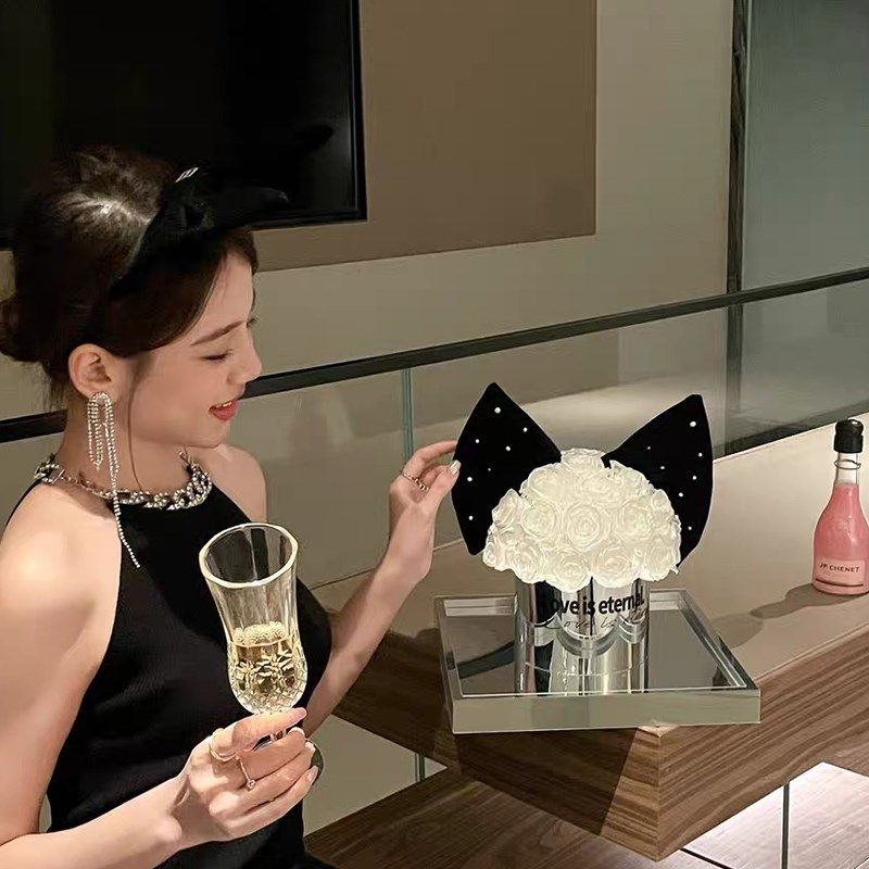 高端轻奢永生花玫瑰礼盒摆件送女友生日礼物全国配送香皂花真花店