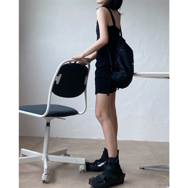 拖延症 / 侧开叉超A修身吊带裙 巨显瘦的内搭吊带小黑裙