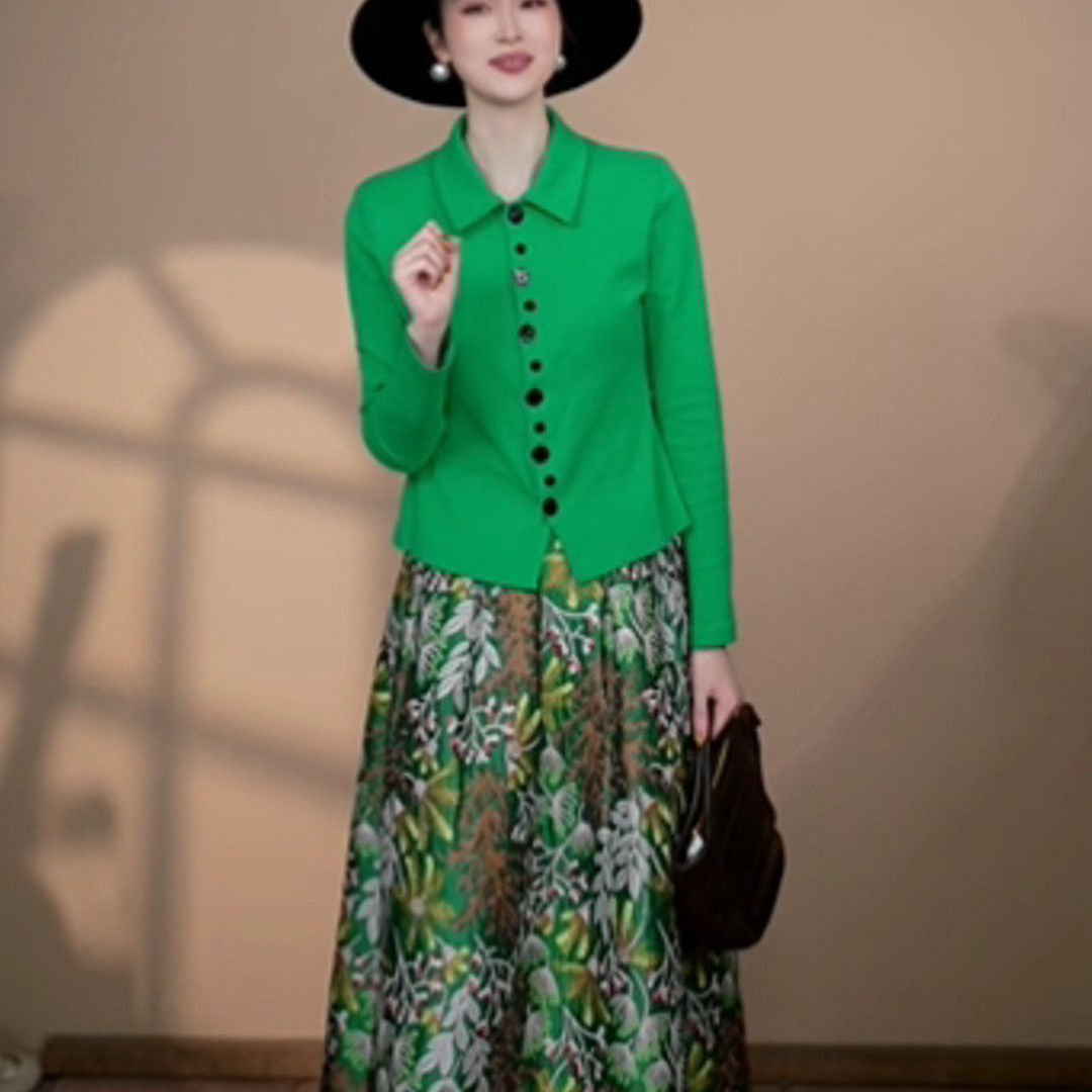 玉美雅【专柜品质】秋冬时尚小清新翻领针织衫印花高腰气质半身裙