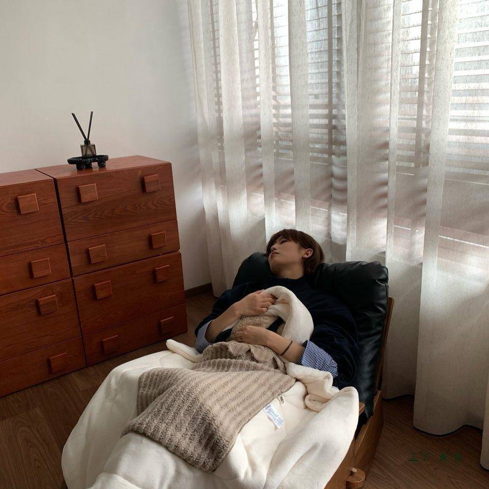 泰迪绒抱枕被两用冬季加厚合2025F98H87S7新款车载公办室午睡毯子