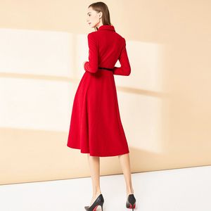 黛薇璐媤红色娃娃领羊毛呢连衣裙女秋冬新款法式气质收腰大摆裙