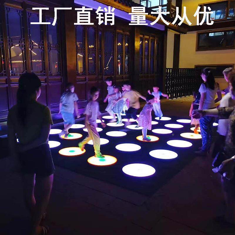 地板VFS互动应感网红灯l地砖砖踏步灯脚ed灯深渊音乐地灯地面钢琴