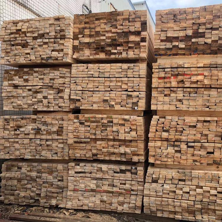 各种规格工程用白松云杉筑木方口料木用HDR板方木建条保环建材