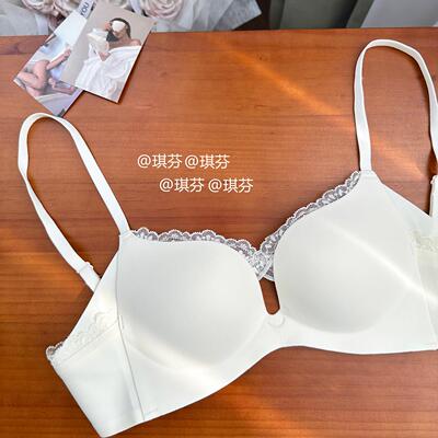 “几多云”云感舒适~ 光面蕾丝内衣女小胸聚拢显大收副乳文胸罩