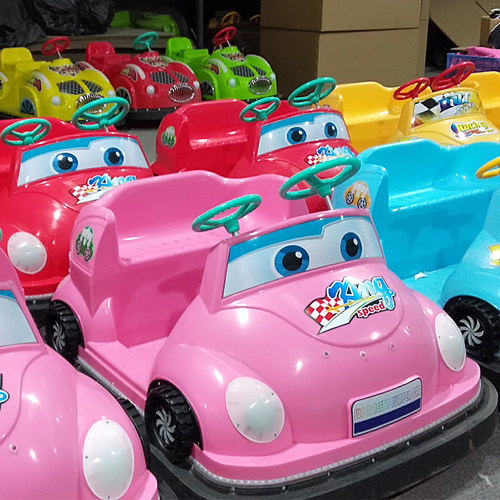 月腾 2022新款儿童双人电动碰碰车广场游乐设备 游乐场电瓶玩具车