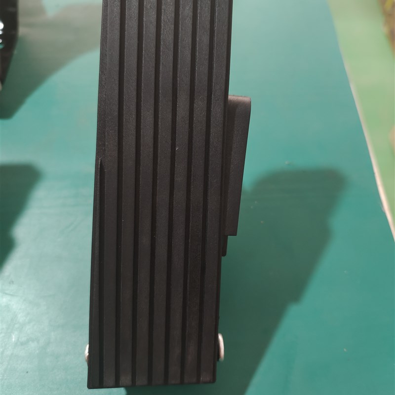 电子油门踏板总成,适用国三以上电喷柴油机