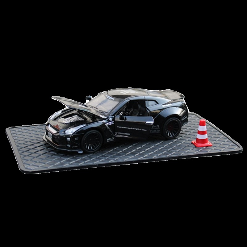 仿真收藏GTR跑车合金车模1:32汽车摆件中控台高级感男士车内饰品