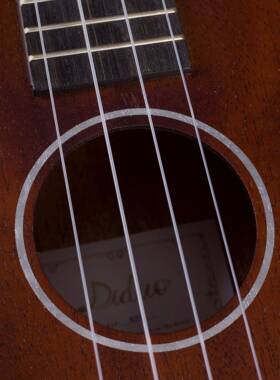 2/23桃/26寸尤木克里里胡ukulele乌EMH克丽丽桃花芯小吉他四1弦琴