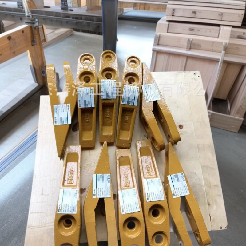 山工 SEM 卡特 630B 636F 632D 636D装载机斗齿(5332596)
