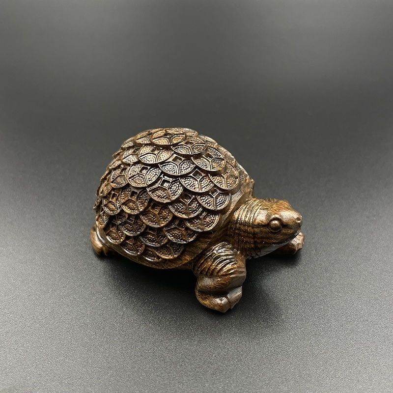 沉香木雕刻金钱龟手把件龙龟摆件桌面招财转运实木招财乌龟工艺品