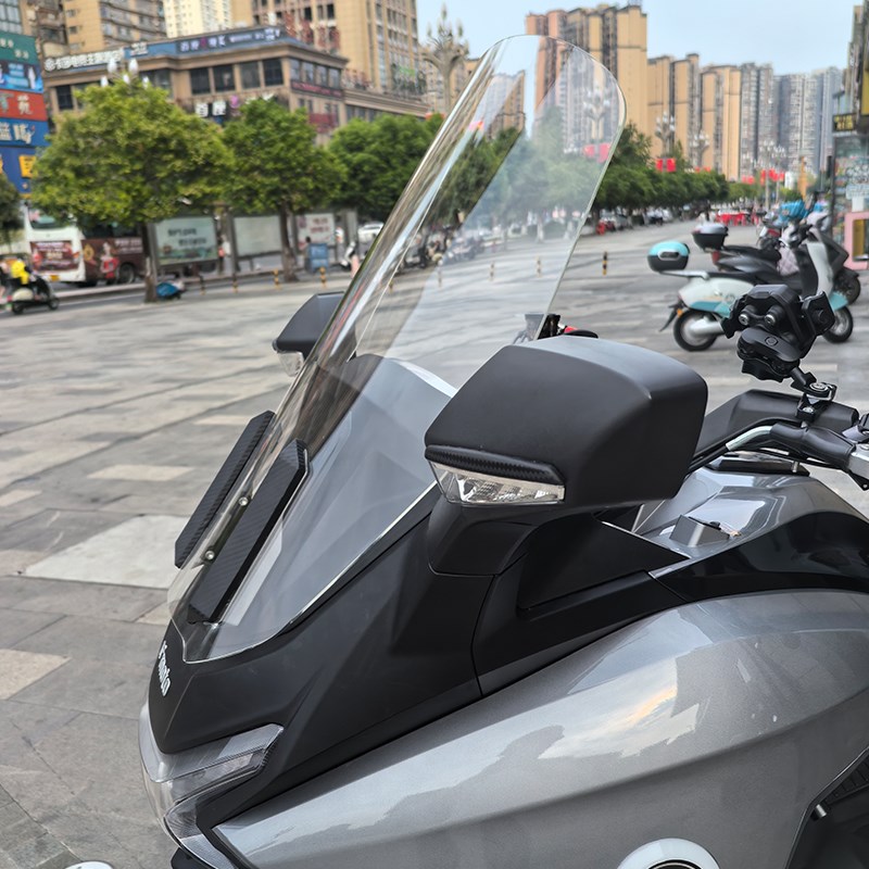 适用于派方 星舰前挡风玻璃加高加厚风挡改装护胸挡雨板配件