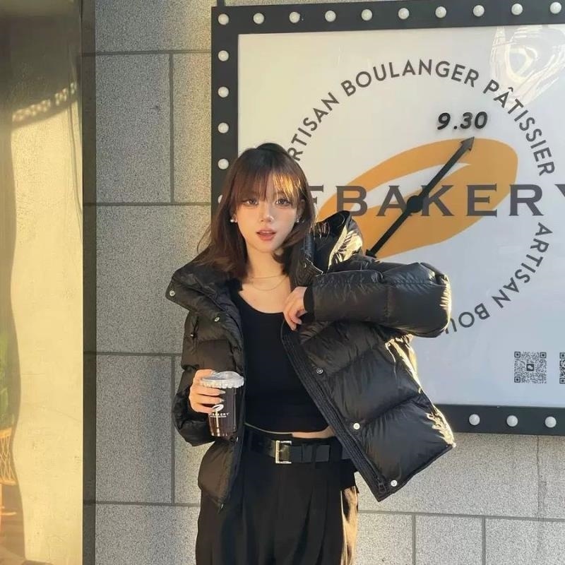 2025新款羽绒服女泡芙款磁吸扣时尚休闲百搭连帽短款冬季保暖外套