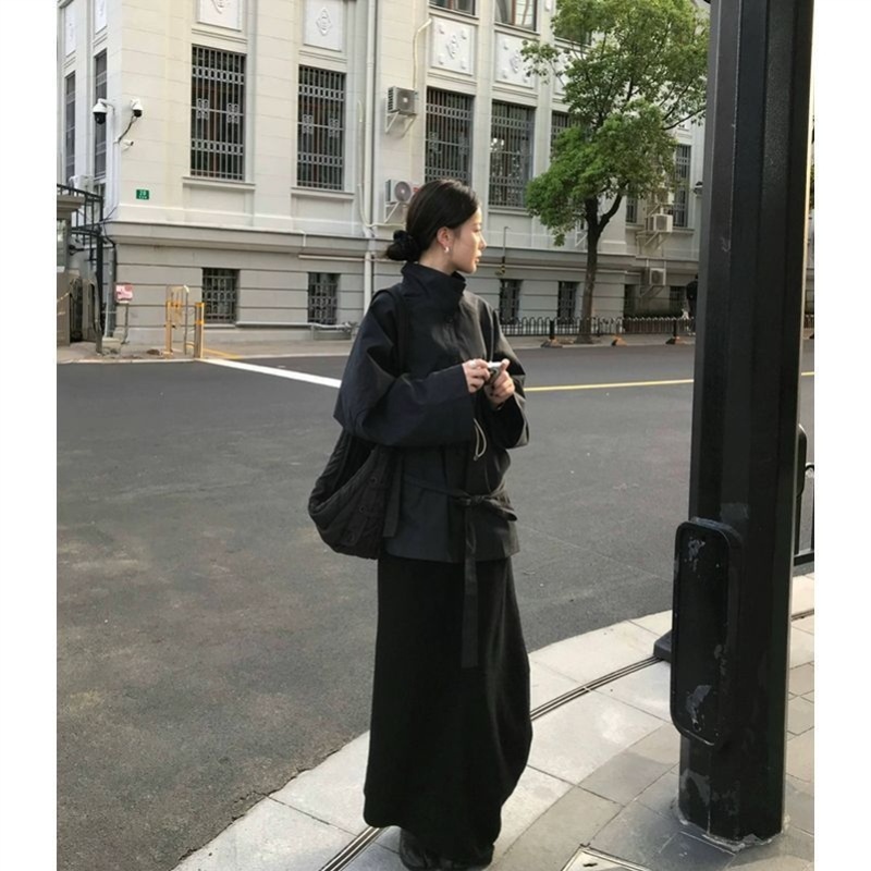 2025深秋初冬新款短款风衣巨好看的小个子正流行立领外套上衣女