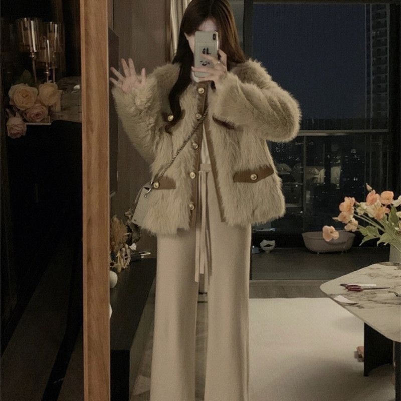 25新款高级感小香风羊羔毛毛外套女韩系气质名媛冬季夹棉加厚棉衣