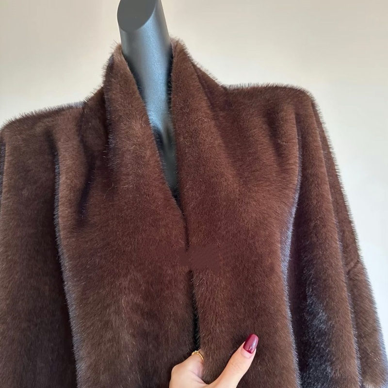 小红书同款双色高级中古挽袖秋冬中长款仿水貂毛外套大衣
