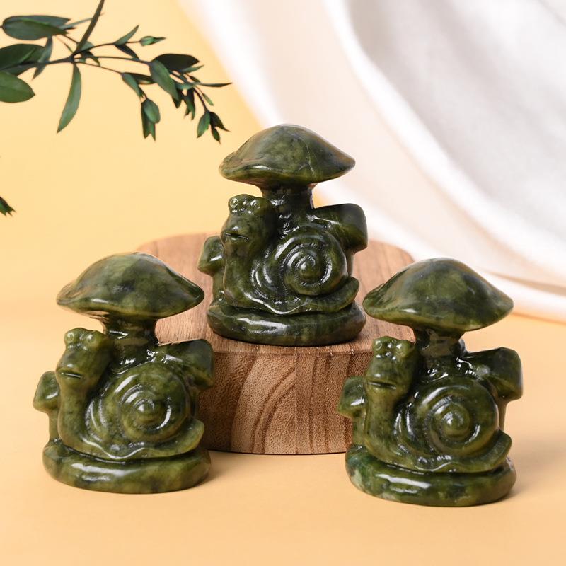 天然水晶蜗牛蘑菇雕刻件水晶原石打磨圣诞家居摆件水晶工艺品
