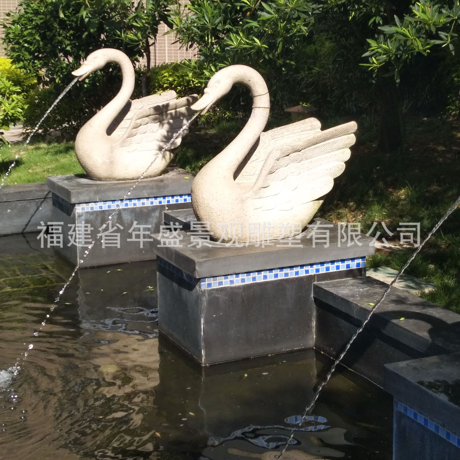 现货石雕天鹅房地产小区园林景观工程装饰摆件大理石喷水动物雕塑