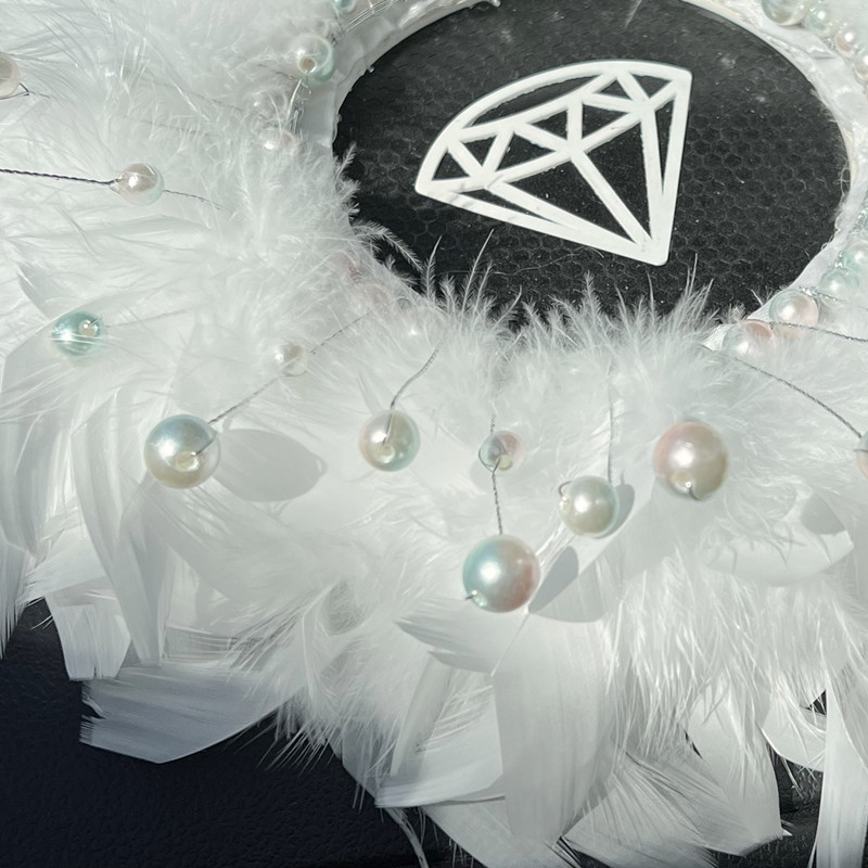 新款汽车摆件羽毛防滑垫长形创意毛毛垫子可爱车载女车内装饰用品