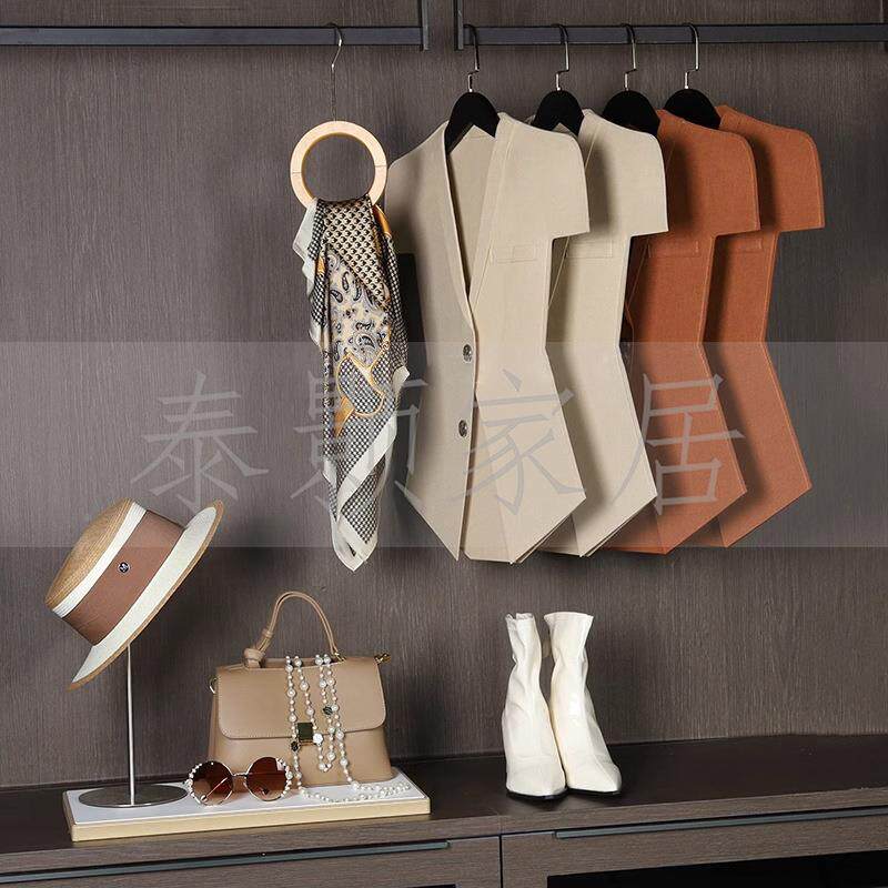 衣帽间摆件屋道QML设计展品厅衣柜装饰组合样板全间简约软装毛毡