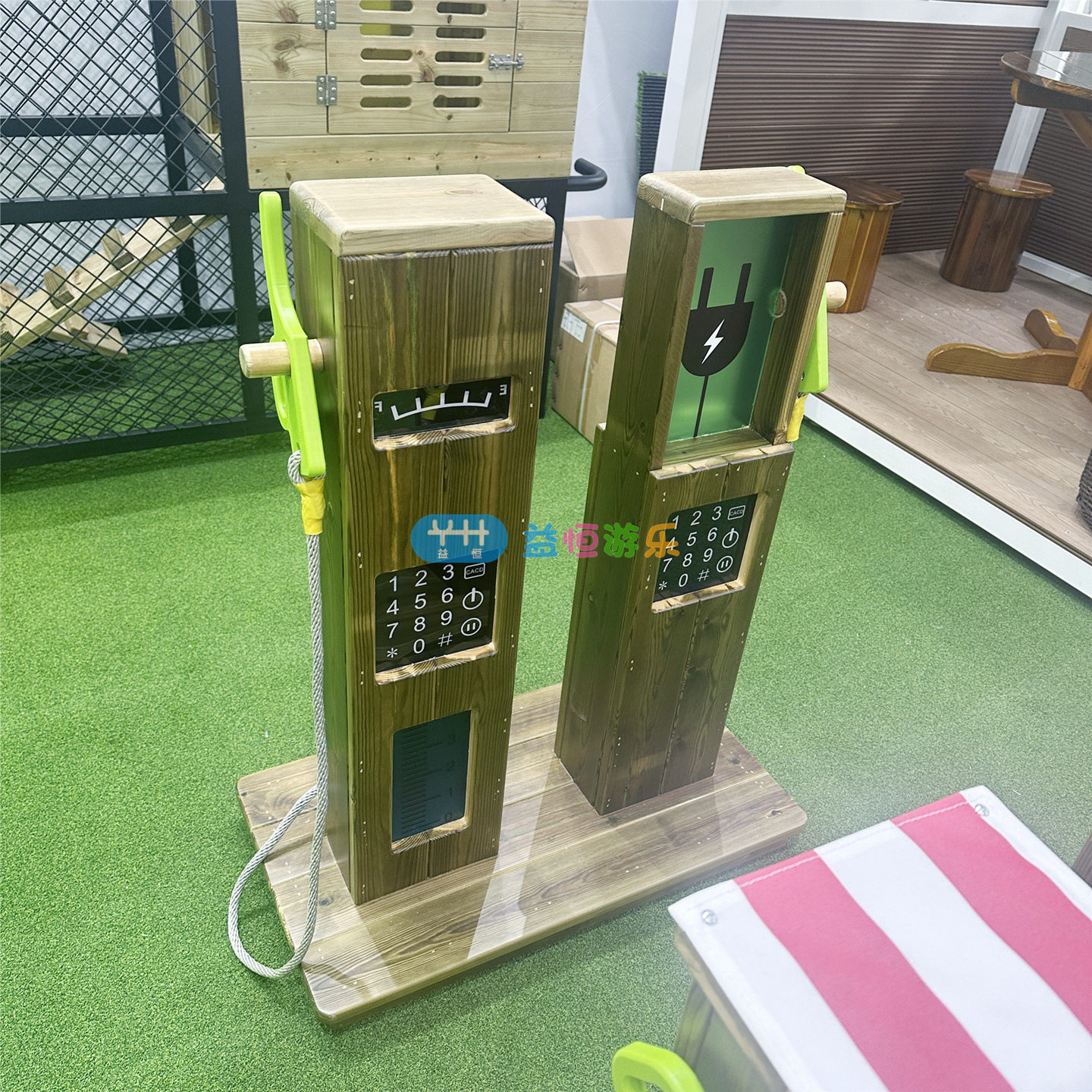 儿童加油站障碍游戏户外安全交通模拟区玩具幼儿园骑行区材料木制