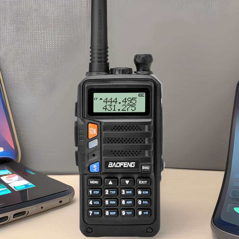 宝锋UV-5RPLUS对讲机UV双段调频手台商用户外自驾车队无线电对讲