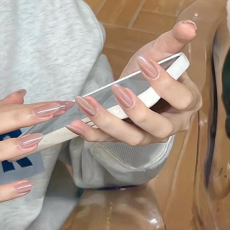CaoMei Nail 海莉同款手工穿戴甲珍珠贝壳粉豆沙粉美甲人鱼姬贴片