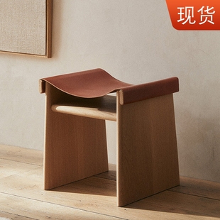 壹伴意式极简马鞍皮沙发凳设计师家用实木换鞋凳卧室衣帽间矮脚踏