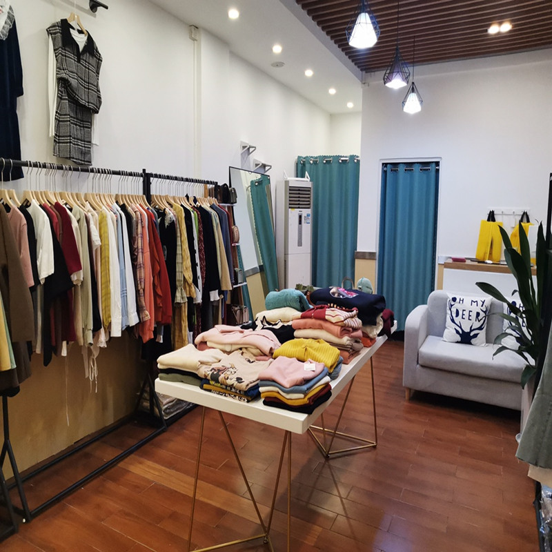 北欧女服装展示架实木展示桌中岛流水台童装中间摆放长方形展示台