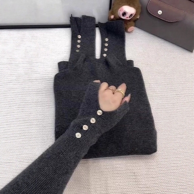 秋冬内搭灰色半高领针织