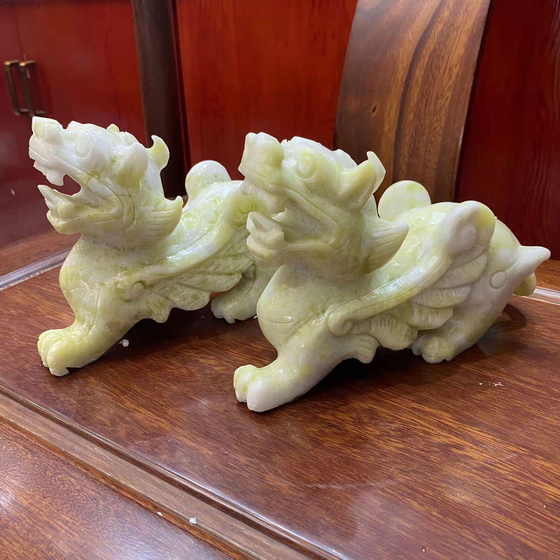 蓝田玉貔貅摆件姜花岫玉飞天小貔貅一对家居办公装饰工艺品
