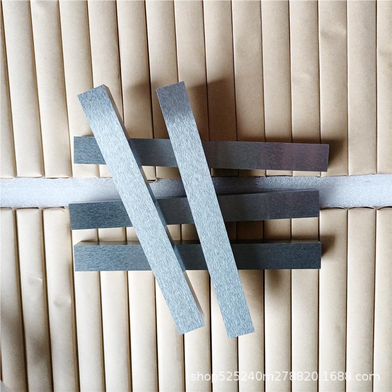 钼加工件 纯钼圆棒 黑皮/磨光钼板 钼棒 钼条 耐高温钼管