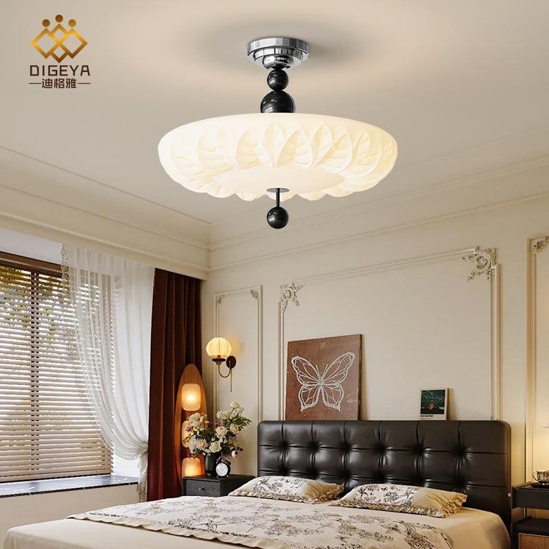 创意中古奶油风卧室吸顶灯复古法式全光谱南洋风半吸吊灯儿童房灯