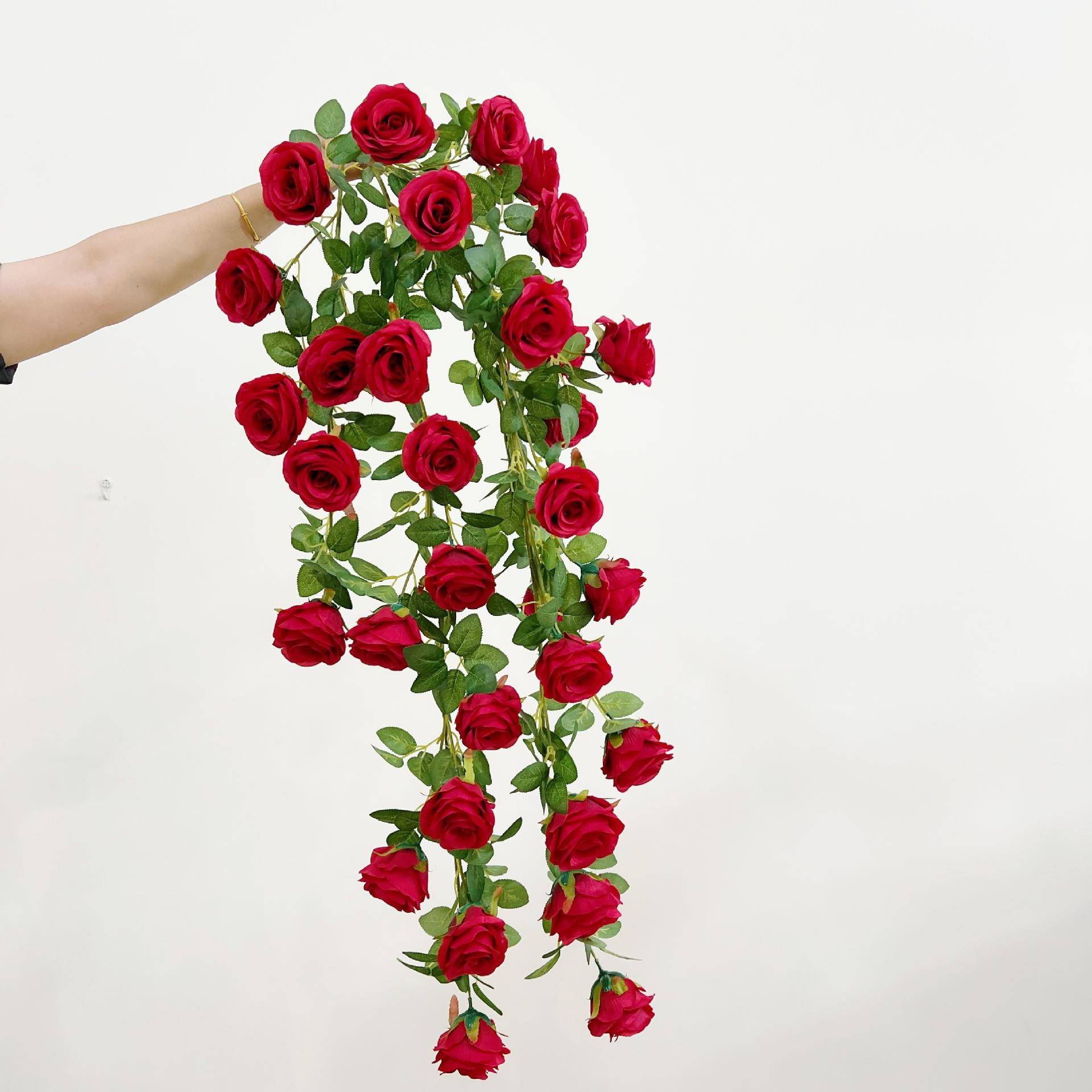红色玫瑰壁挂花瀑布花墙插花橱窗布置商场美陈网红打卡点玫瑰装饰