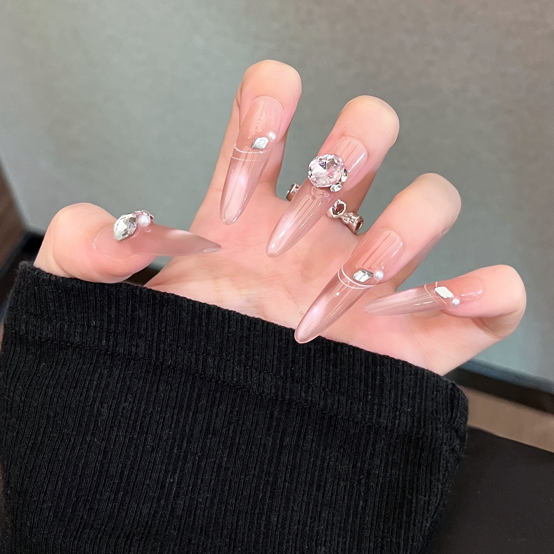 美甲穿戴甲2025新款高级感新娘轻奢长款指甲贴片秋冬猫眼显白甲片