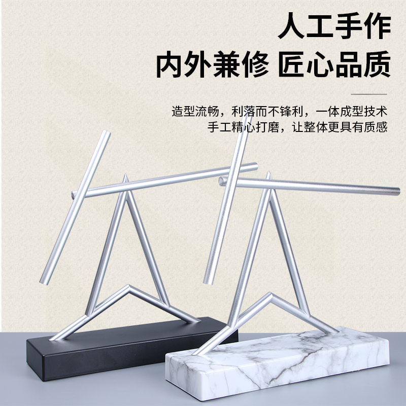 牛顿摆永动仪办公室摆件科技钢铁侠混沌永动机高档反重力创意礼品