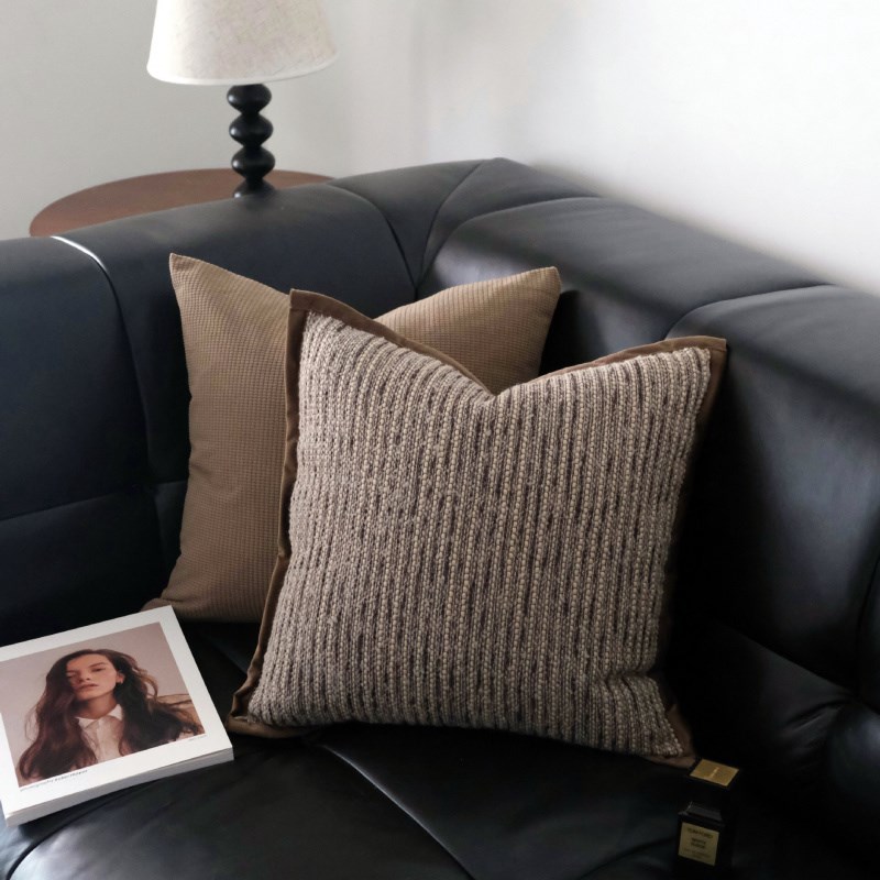 棕色系侘寂风简约条纹宽边抱枕腰枕抱枕客厅沙发靠垫样板间靠枕