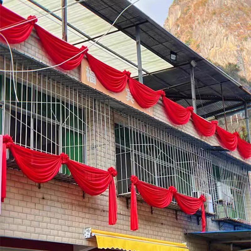 结婚阳台栏杆装饰大红花球绣球单元门红绸布缎布农村大门布置头花