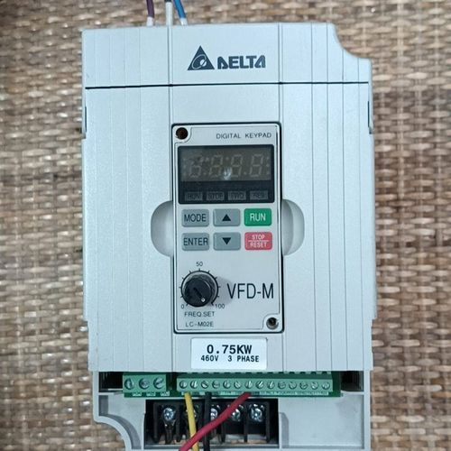 台达变频器VFD007M43B 0.75KW 三相 实物拍摄