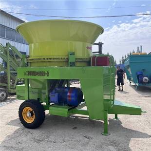 成捆牧草圆盘式破碎机养牛场玉米杆麦草铡草机铲车进料电动粉草机