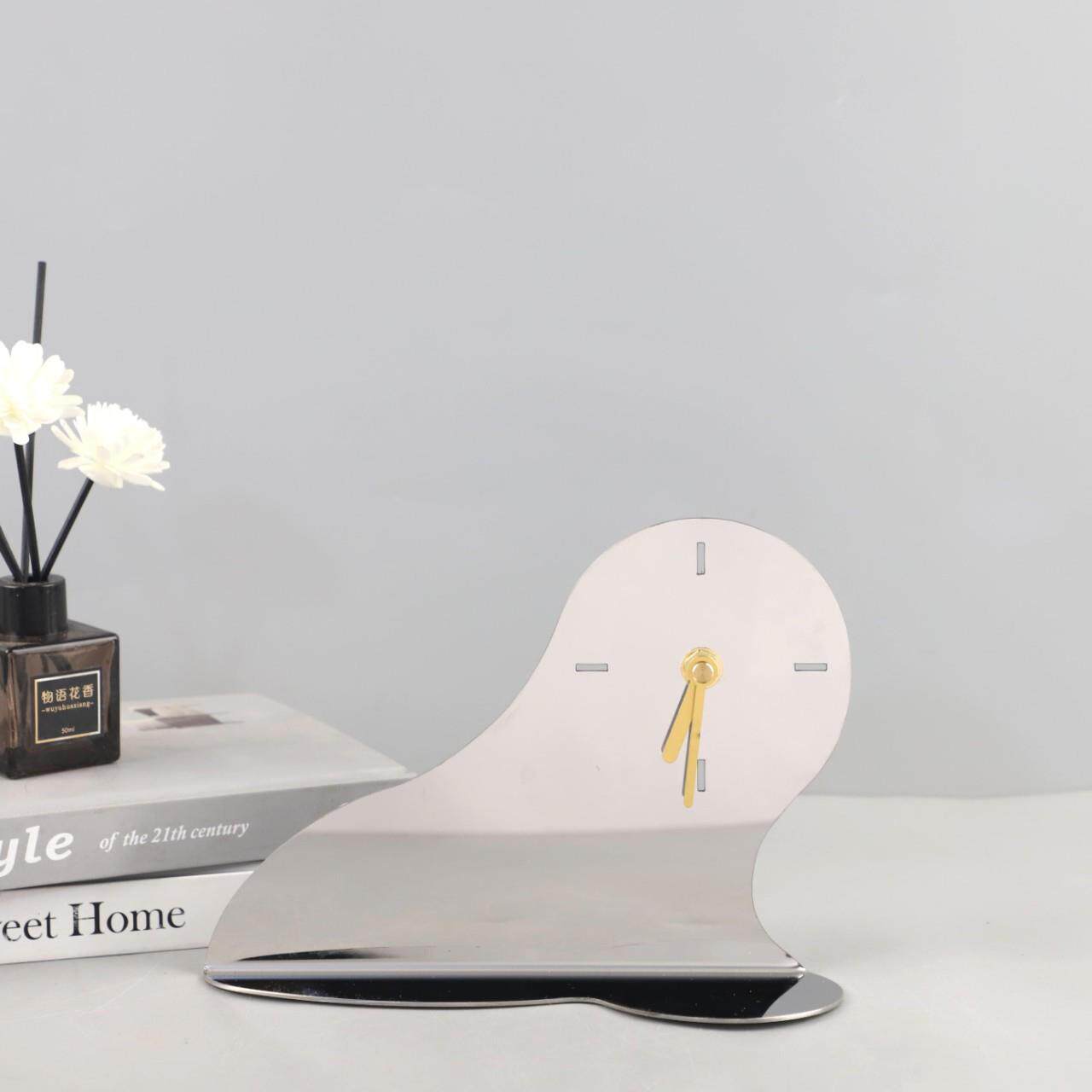 现代简约不锈钢湖泊镜面钟表台钟装饰摆件玄关书房电视柜家居饰品