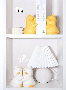 可爱挡抱抱鸭面书侣立桌树脂摆件创意14825装饰送闺蜜朋友情情人